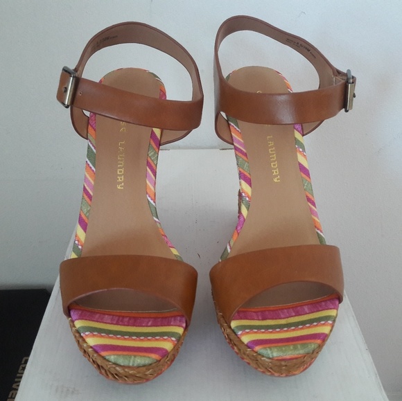 Chinese Laundry - Picture 2 of 3